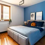 Grey Wall Apartment Krakow